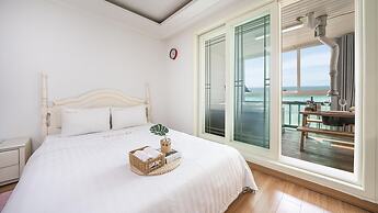 Ganghwa Nakjogaboineun spa Pension