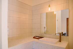 Mamori House at Koh Larn