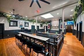 Howzit Hostels Hawaii