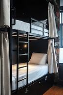 Howzit Hostels Hawaii