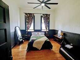 Howzit Hostels Hawaii