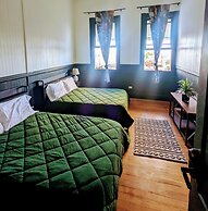 Howzit Hostels Hawaii