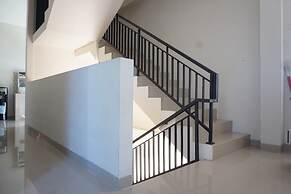 OYO 93731 Amas Syariah