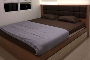 OYO 93734 The Metro Suites Apartment By Retro Rent