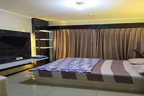OYO 93734 The Metro Suites Apartment By Retro Rent