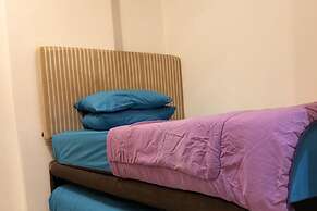 OYO 93734 The Metro Suites Apartment By Retro Rent