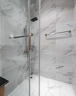 George Residence Parkview