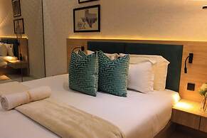 George Residence Parkview