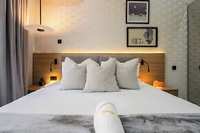 George Residence Parkview