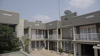 Commonlens Hotel