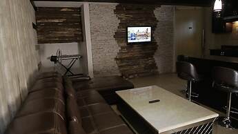 Commonlens Hotel