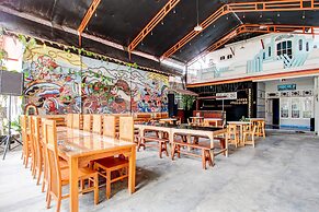 OYO 93736 Homestay Joglo Dephis Syariah