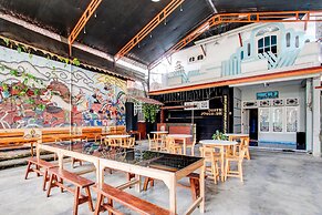 OYO 93736 Homestay Joglo Dephis Syariah