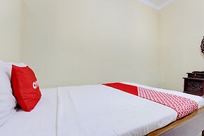 OYO 93736 Homestay Joglo Dephis Syariah