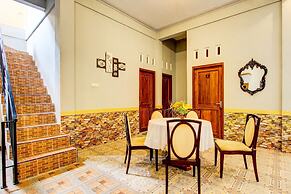 OYO 93736 Homestay Joglo Dephis Syariah