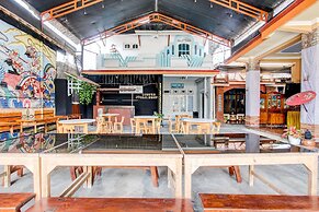 OYO 93736 Homestay Joglo Dephis Syariah