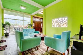 OYO 93736 Homestay Joglo Dephis Syariah