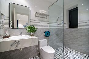 BIN BIN HOTEL 11- NEAR ISLAND DIAMOND