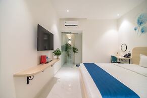 BIN BIN HOTEL 11- NEAR ISLAND DIAMOND