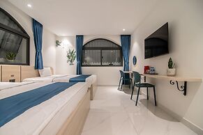 BIN BIN HOTEL 11- NEAR ISLAND DIAMOND