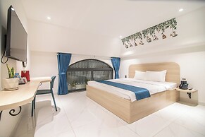 BIN BIN HOTEL 11- NEAR ISLAND DIAMOND