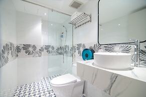 BIN BIN HOTEL 11- NEAR ISLAND DIAMOND