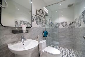 BIN BIN HOTEL 11- NEAR ISLAND DIAMOND