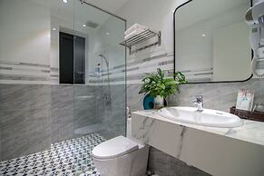 BIN BIN HOTEL 11- NEAR ISLAND DIAMOND