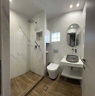 Avres Apartments