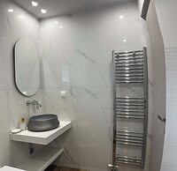 Avres Apartments
