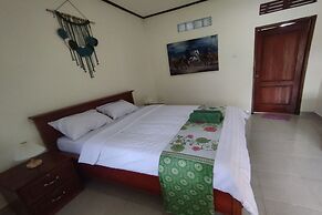 SPOT ON 93739 Insanta Hotel Near Masjid Baitul Aman