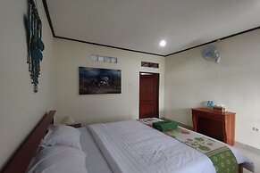 SPOT ON 93739 Insanta Hotel Near Masjid Baitul Aman