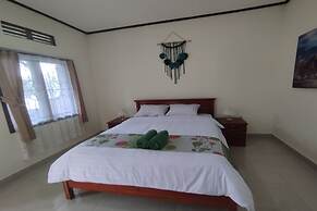 SPOT ON 93739 Insanta Hotel Near Masjid Baitul Aman