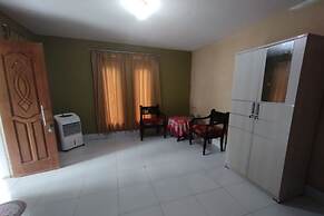 SPOT ON 93739 Insanta Hotel Near Masjid Baitul Aman