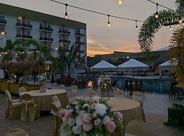 Aimas Hotel & Convention Centre