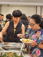 Aimas Hotel & Convention Centre