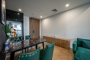 Lumiere Riverside Luxury Apartment