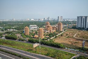 Lumiere Riverside Luxury Apartment