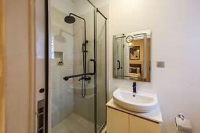 George Residence Osapa