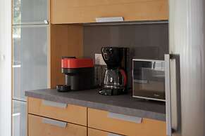 Vouliagmeni Stylish Apartment