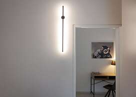 Vouliagmeni Stylish Apartment