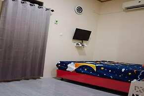 OYO 93741 Ayna Kost Syariah