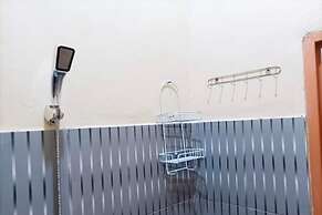 OYO 93741 Ayna Kost Syariah