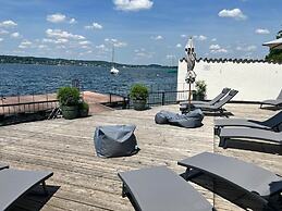 Strandhotel Berg