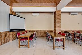 Collection O 93742 Sidodadi Hotel Dan Resto