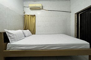 OYO 93744 Guest House Akbarrinna