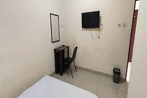 OYO 93745 Penginapan Naya Rita