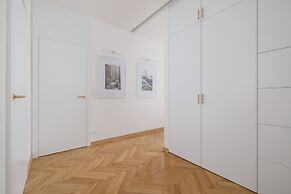 Słowackiego Elegant Apartment by Renters
