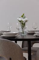 Słowackiego Elegant Apartment by Renters