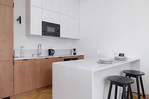 Słowackiego Elegant Apartment by Renters